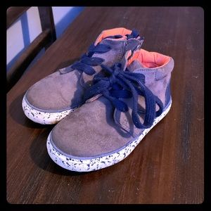 Cat & jack • 8c suede boys shoes size 🦕🦖🦕